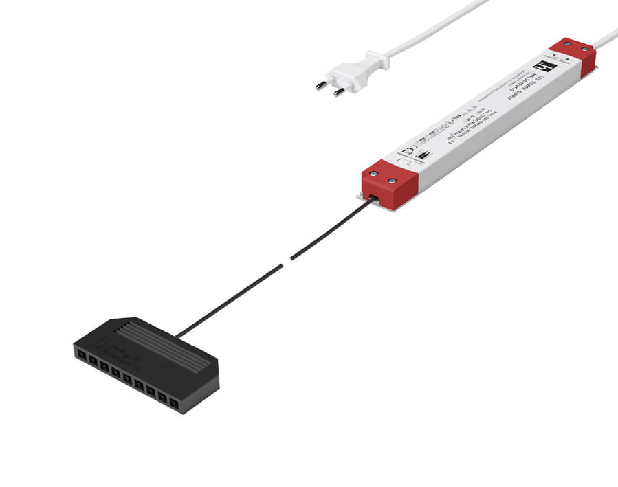 Alimentatore per LED 60 W con spina piatta europea (distributore a 9 vie)