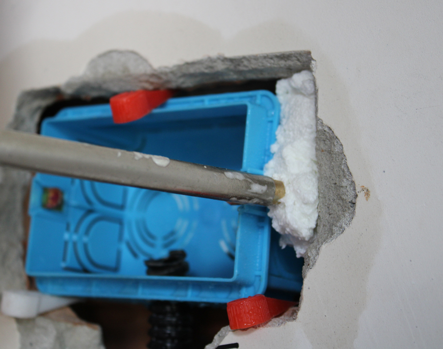 Schiuma per pistola per la posa di impianti elettrici VOLT 